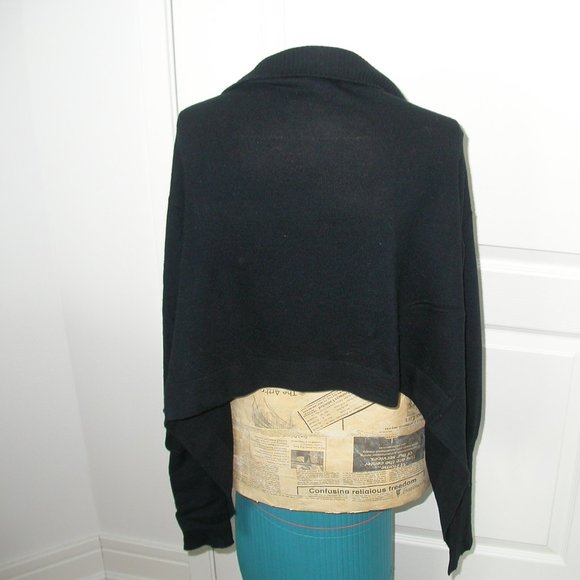 Black Soft Draped Cropped Sweater - Picture 4 of 9